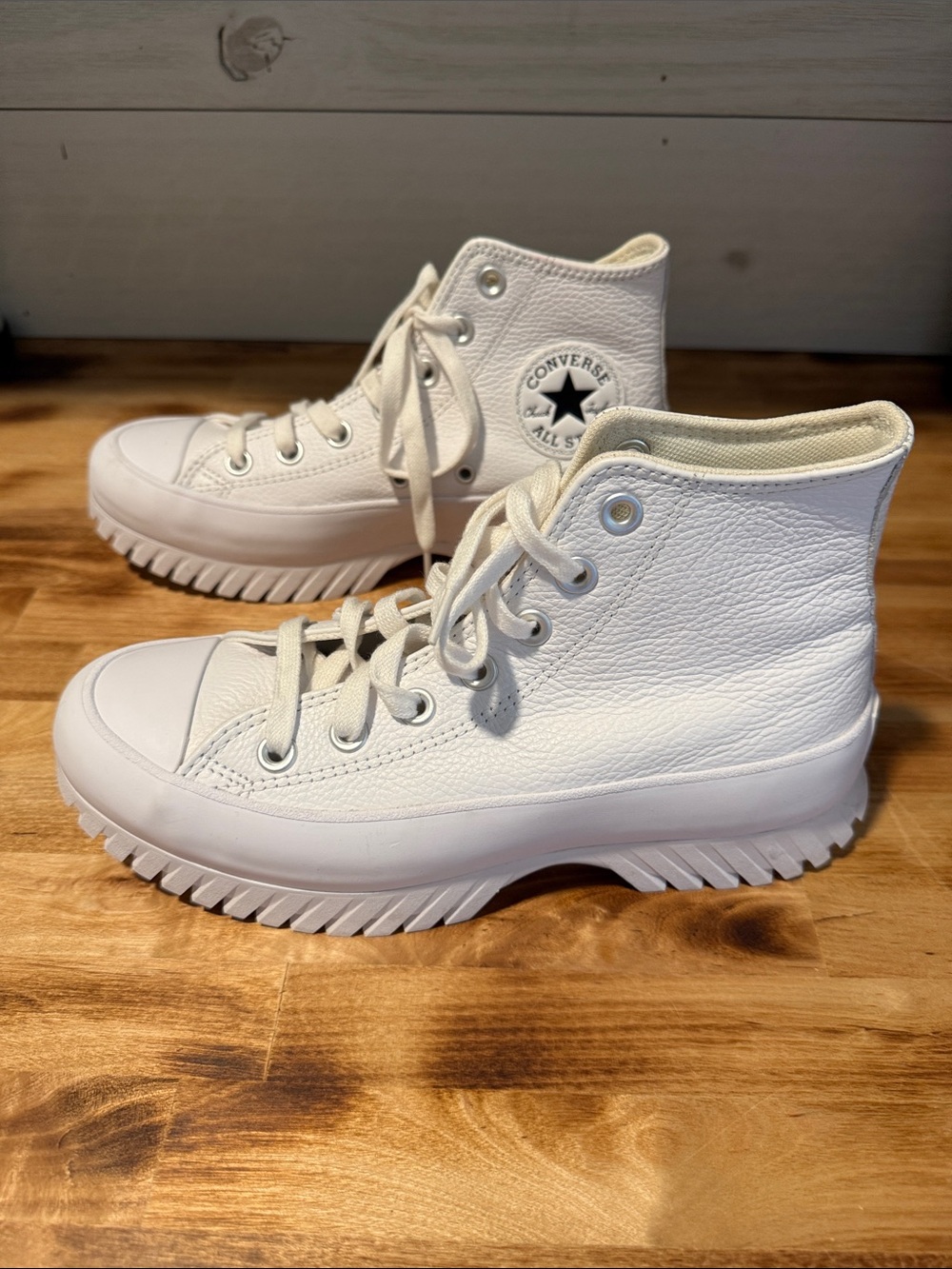 Converse Chuck Taylor All Star Lugged~ White